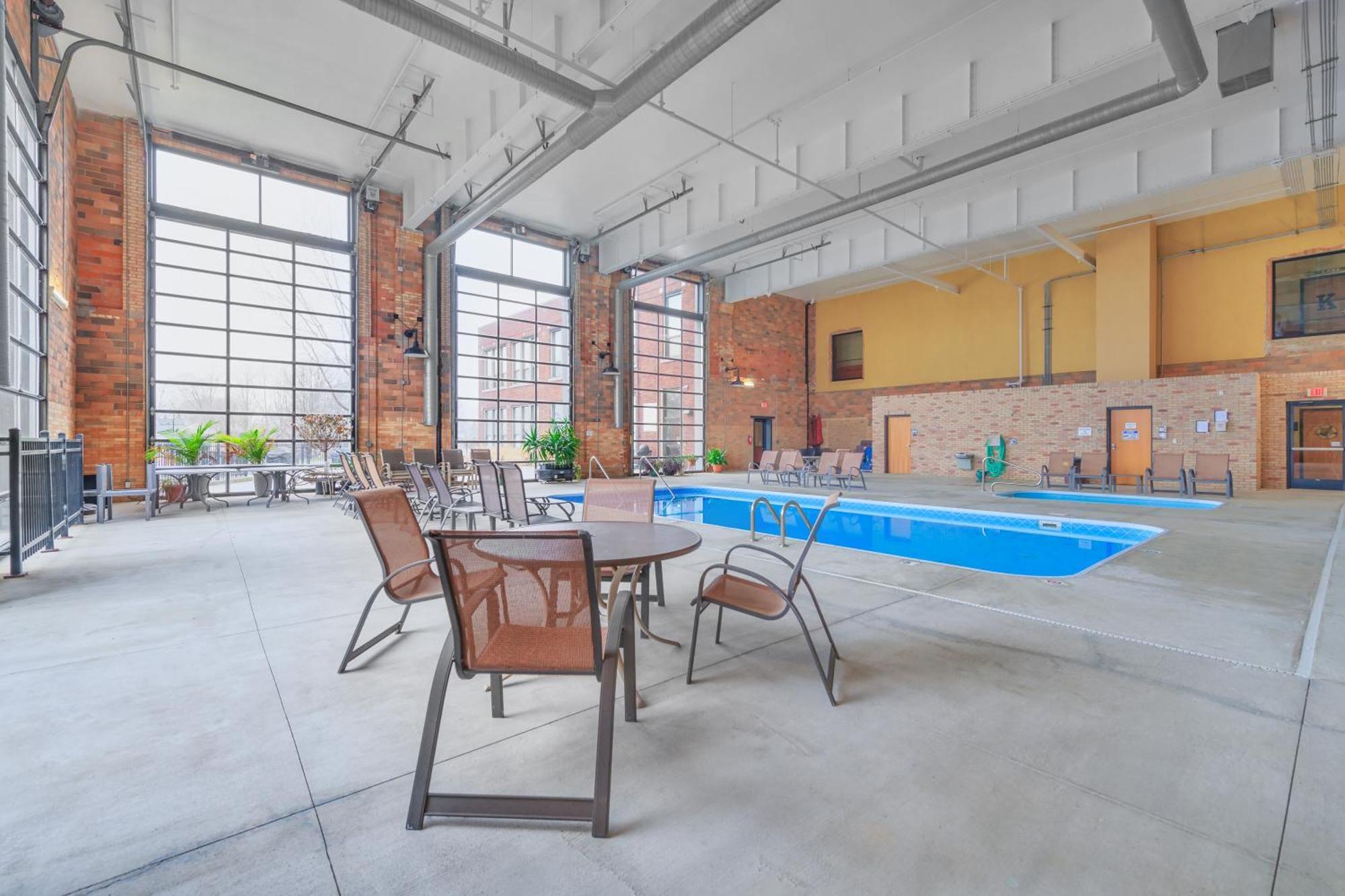 Central Lofts Condo- Year Round Pool- Hot Tub- Close To Beach South Haven Dış mekan fotoğraf